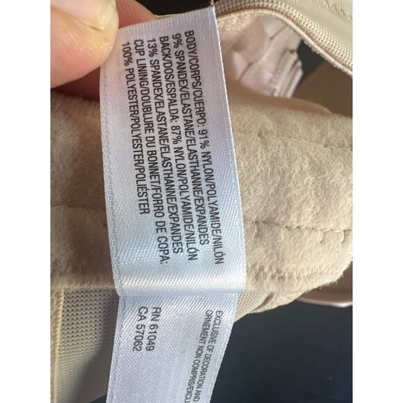 Wacoal Beige Underwire Bra US 32DDD Smooth Molded Cup Adjustable Straps Lingerie - Picture 4 of 4